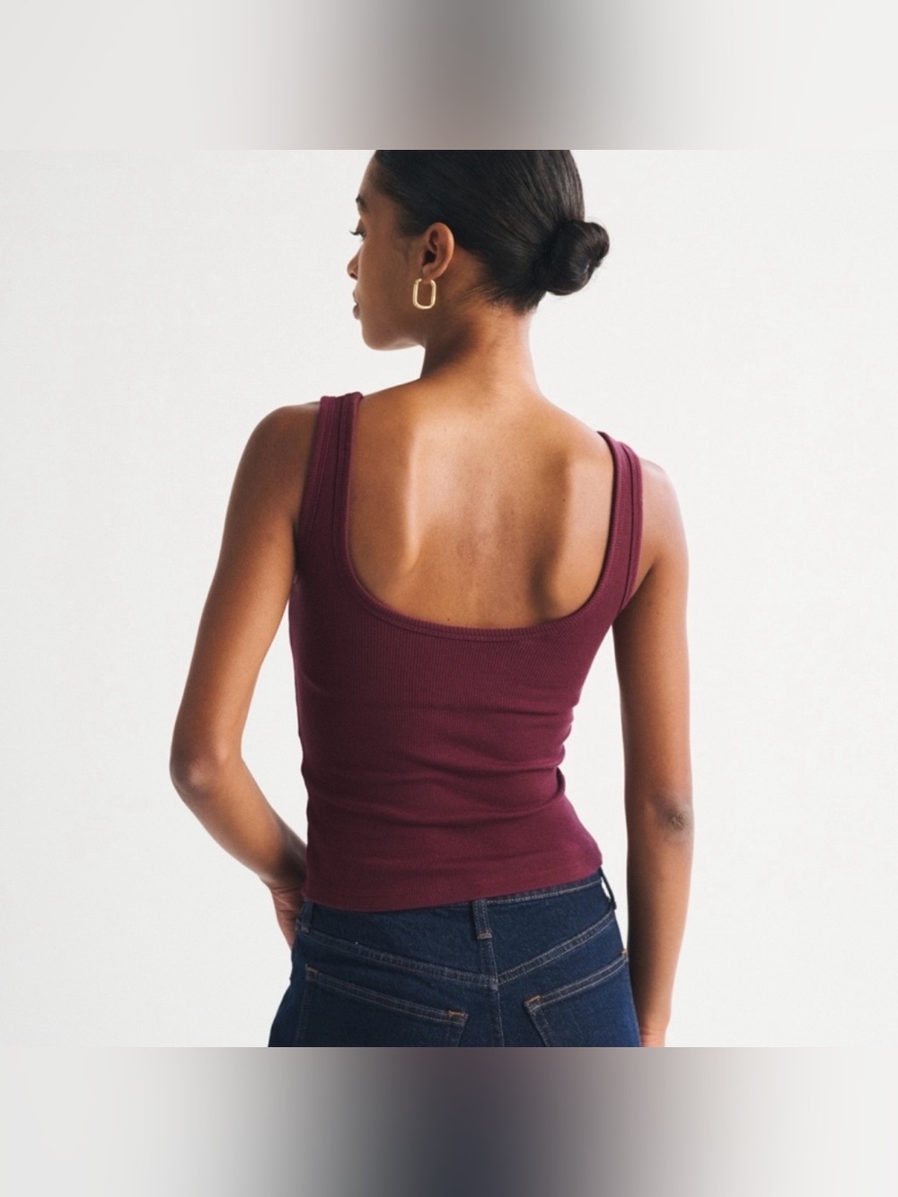 Bra-Free Rib Scoop Neck Tank - Picture 2 of 3
